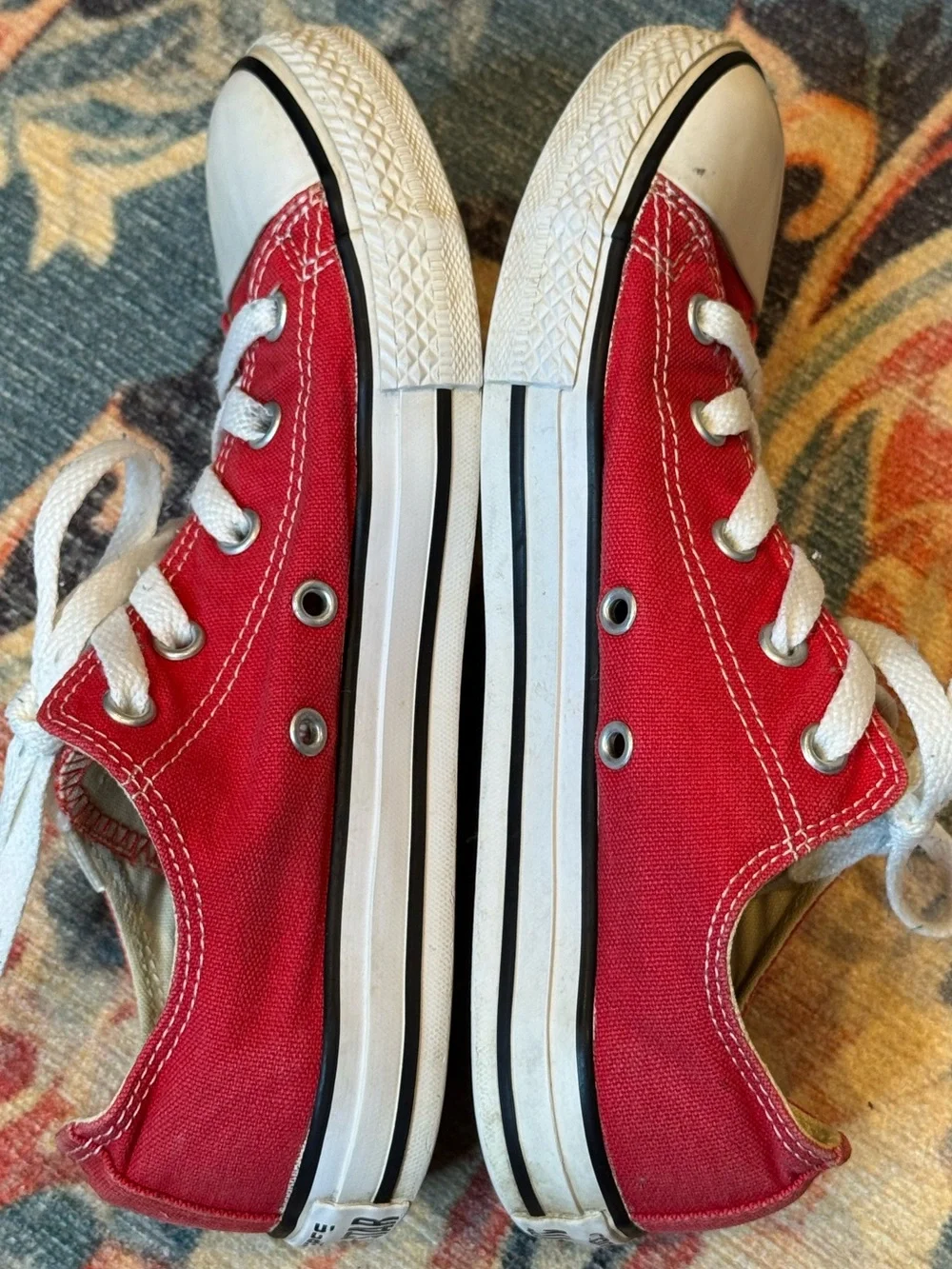 Converse classic low
